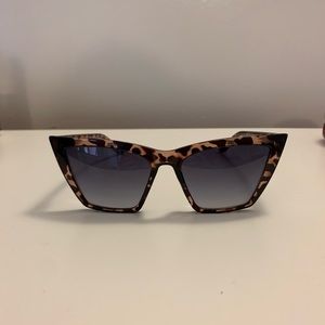 Swway tortoiseshell cat eye sunglasses